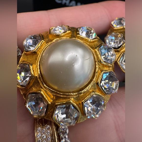 ‼️FINAL PRICE‼️ LOT 1108 24K gold plated CHANEL vintage clip on earrings - Picture 11 of 17